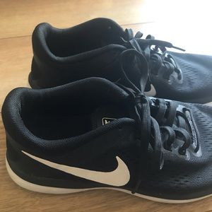 Nike Flex Run Size 5.5 running shoes